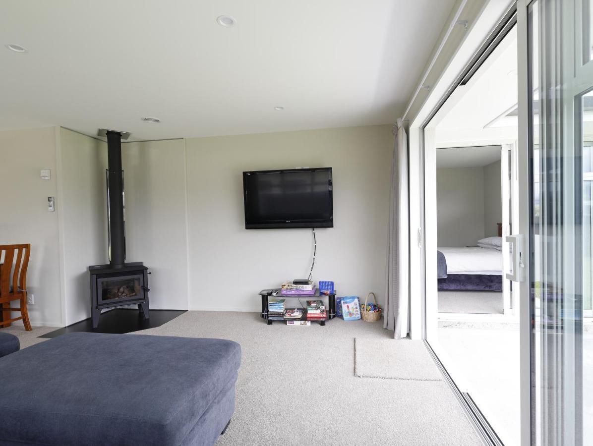 Fiordland Getaway - Te Anau Holiday Home Exterior photo